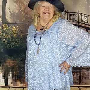 Meet your Posher, Diane